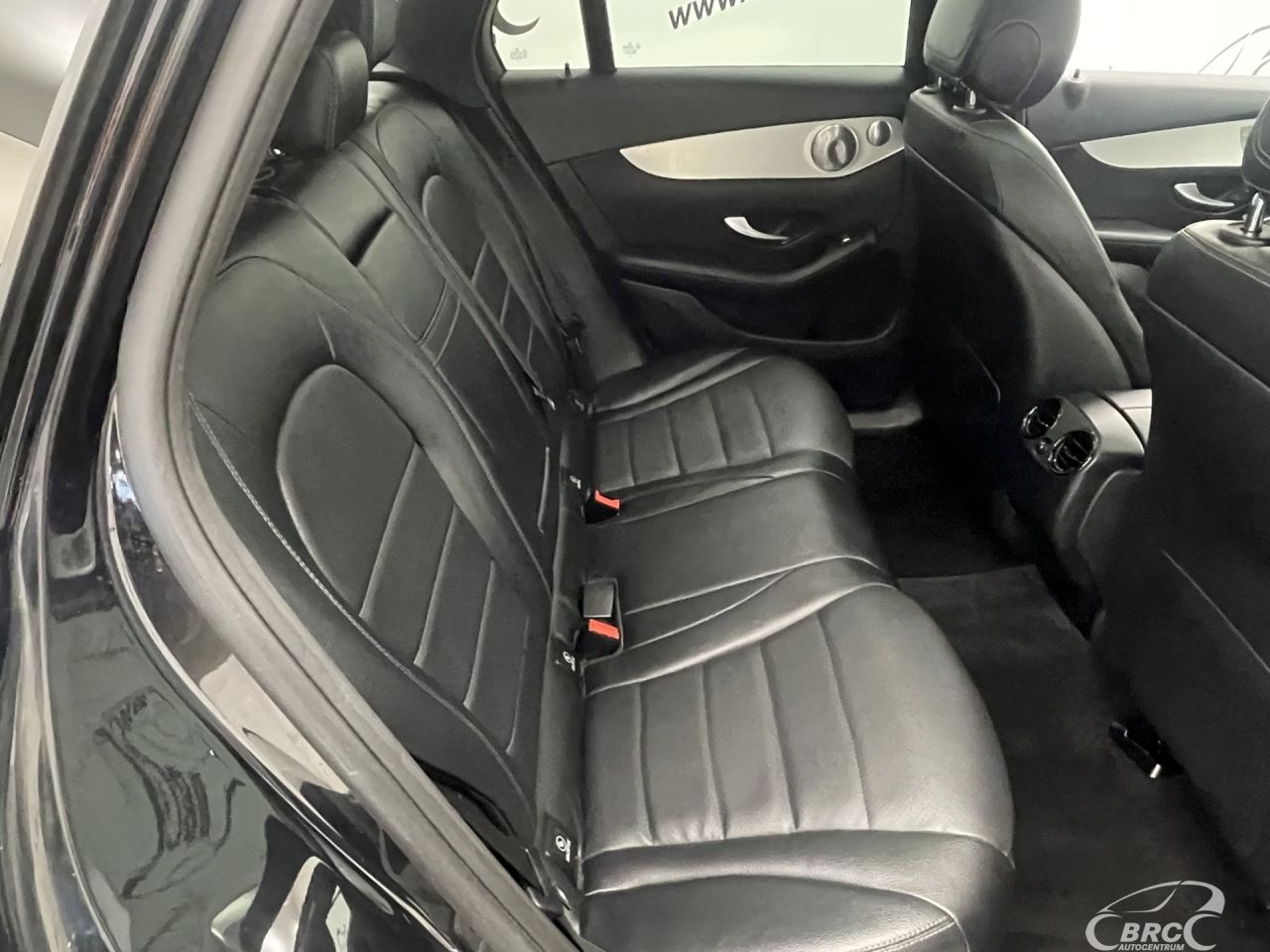 Mercedes-Benz GLC350 | 10
