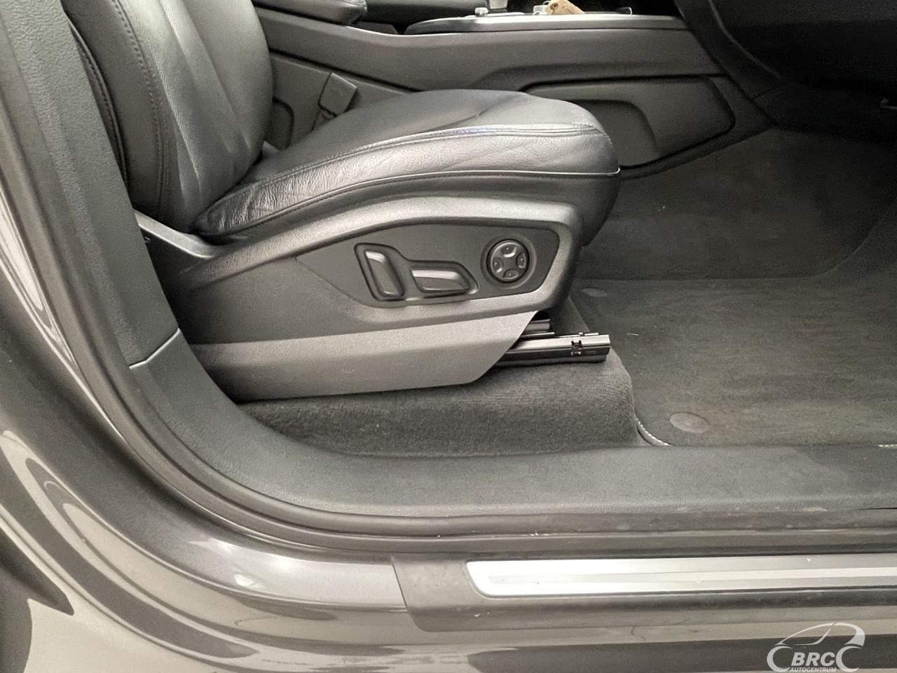 Audi Q7 | 5