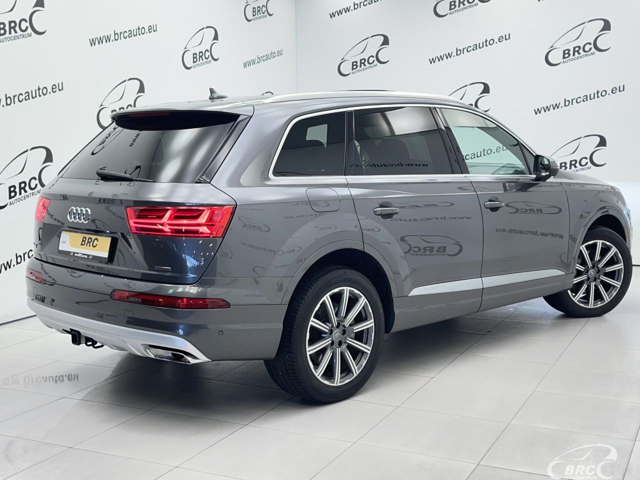 Audi Q7 | 1