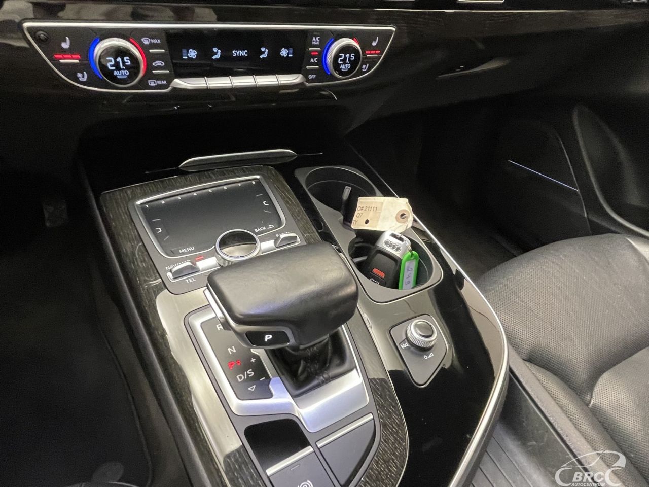Audi Q7 | 30