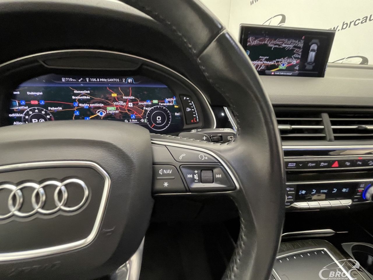 Audi Q7 | 34