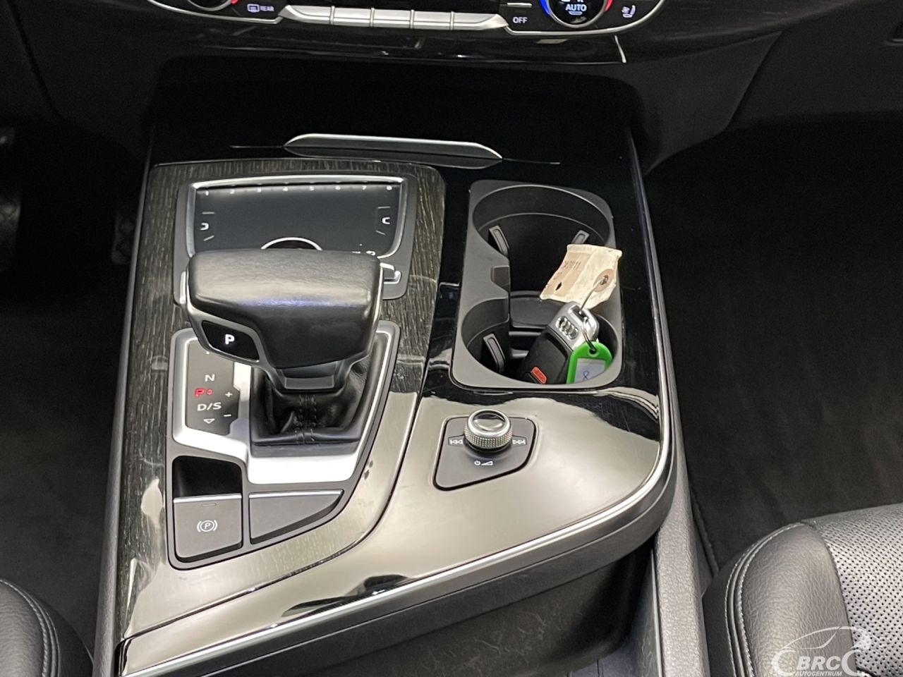 Audi Q7 | 21