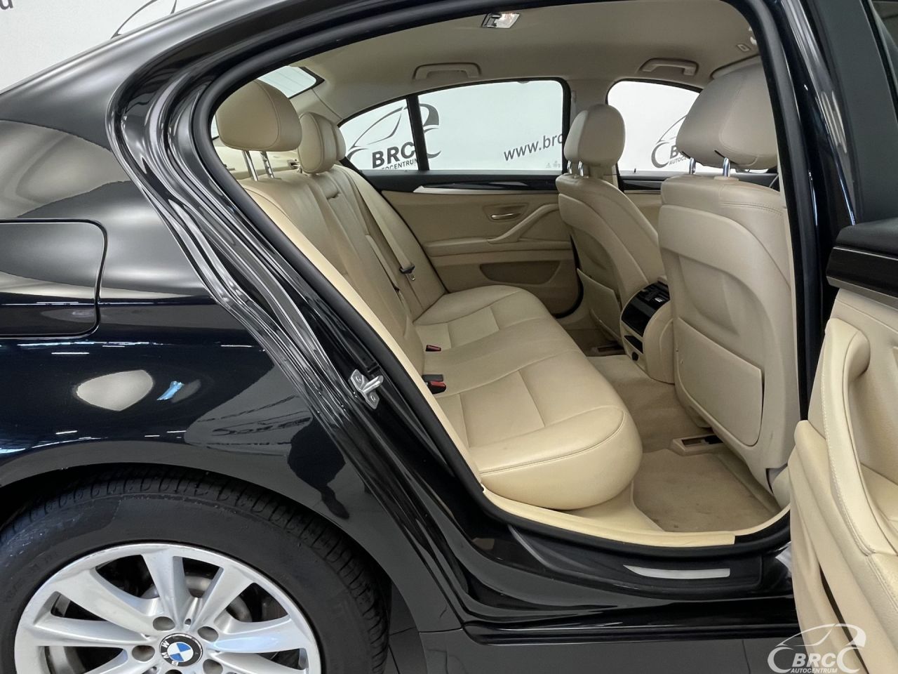 BMW 520 | 8