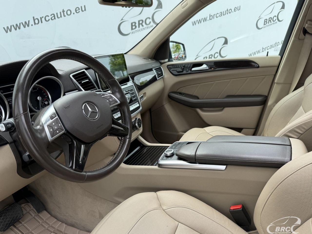 Mercedes-Benz GL450 | 24