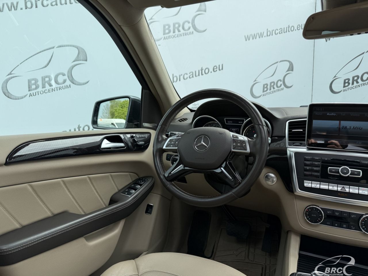 Mercedes-Benz GL450 | 4