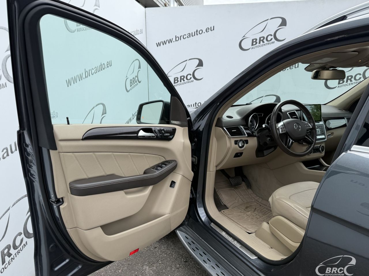 Mercedes-Benz GL450 | 21