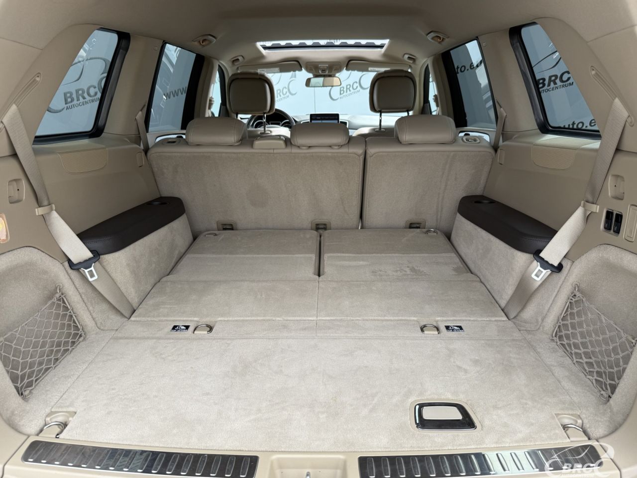 Mercedes-Benz GL450 | 16