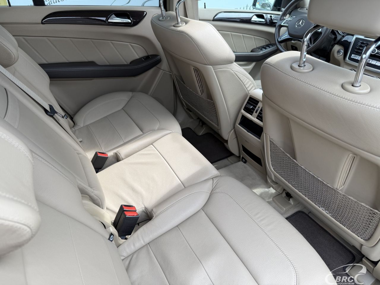 Mercedes-Benz GL450 | 13