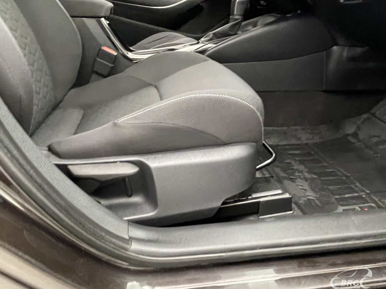 Toyota Corolla | 5