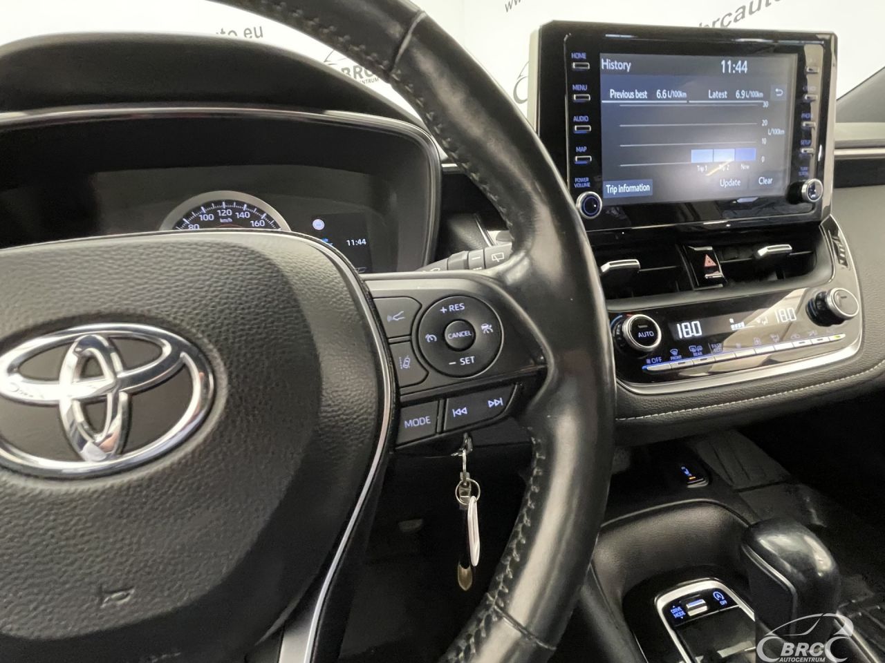 Toyota Corolla | 29
