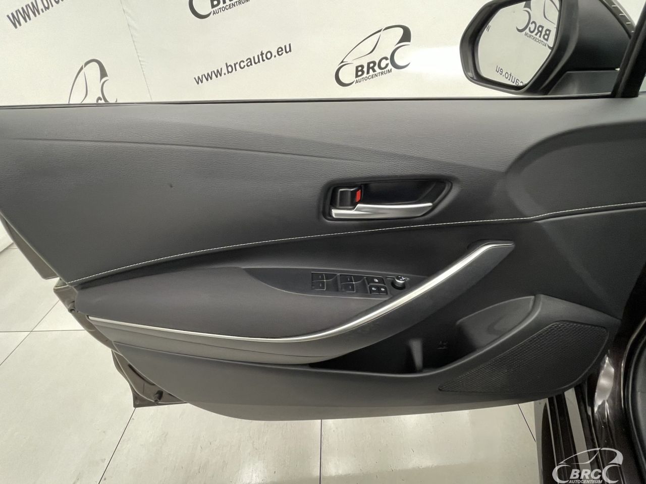 Toyota Corolla | 18