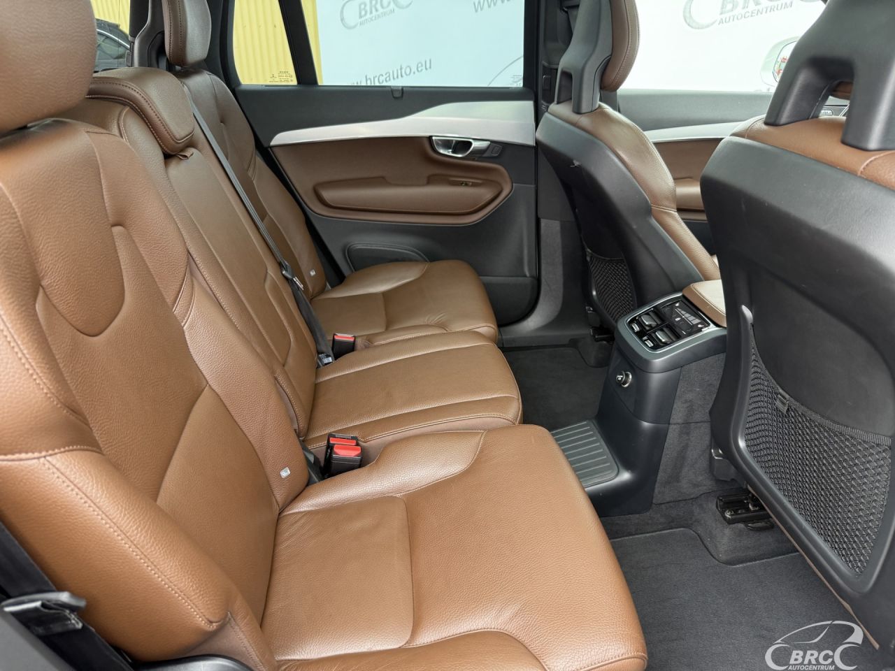 Volvo XC90 | 12