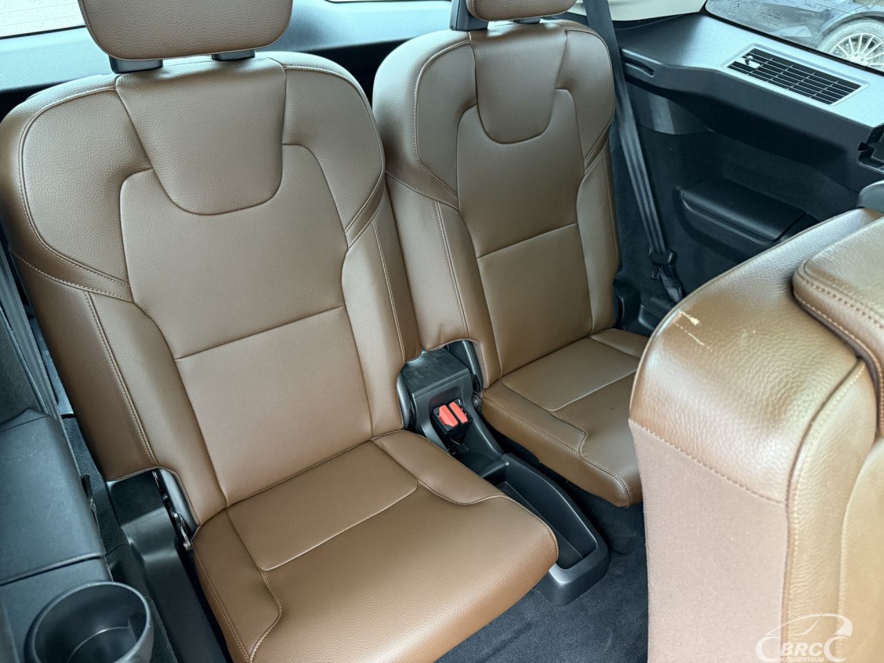 Volvo XC90 | 14