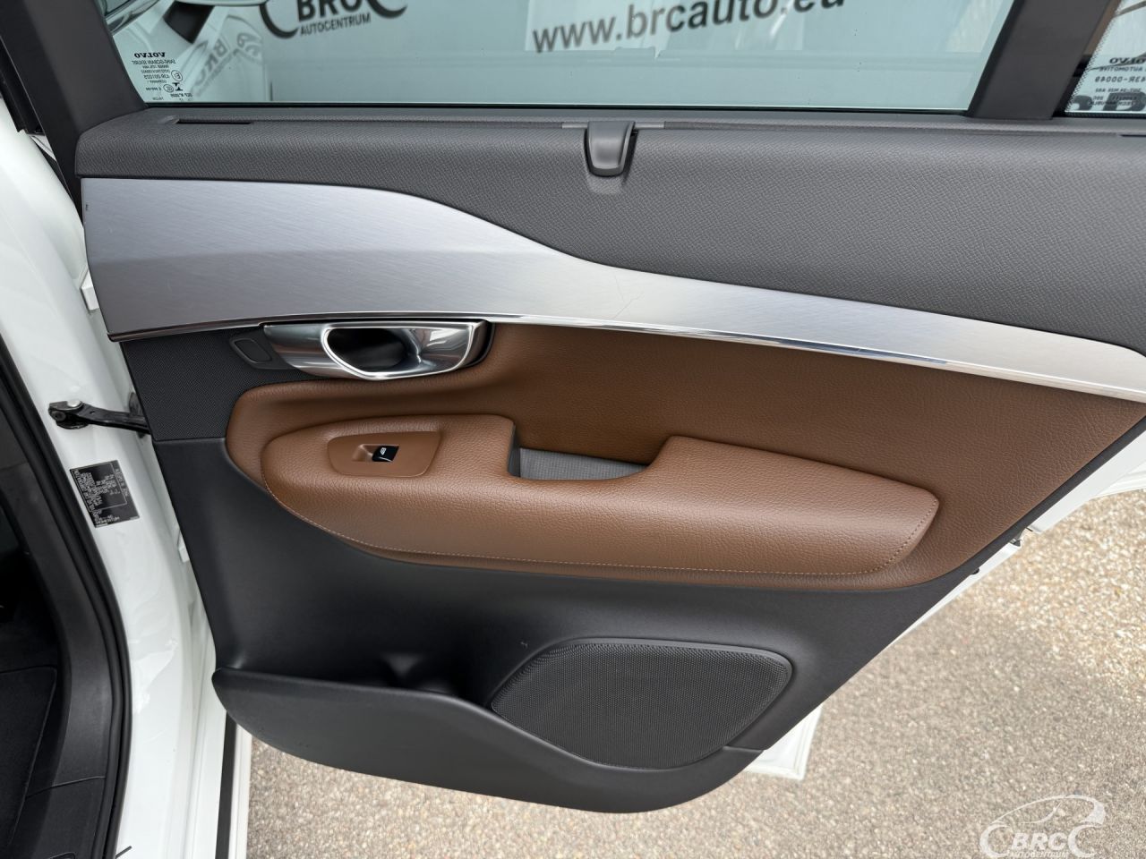 Volvo XC90 | 9