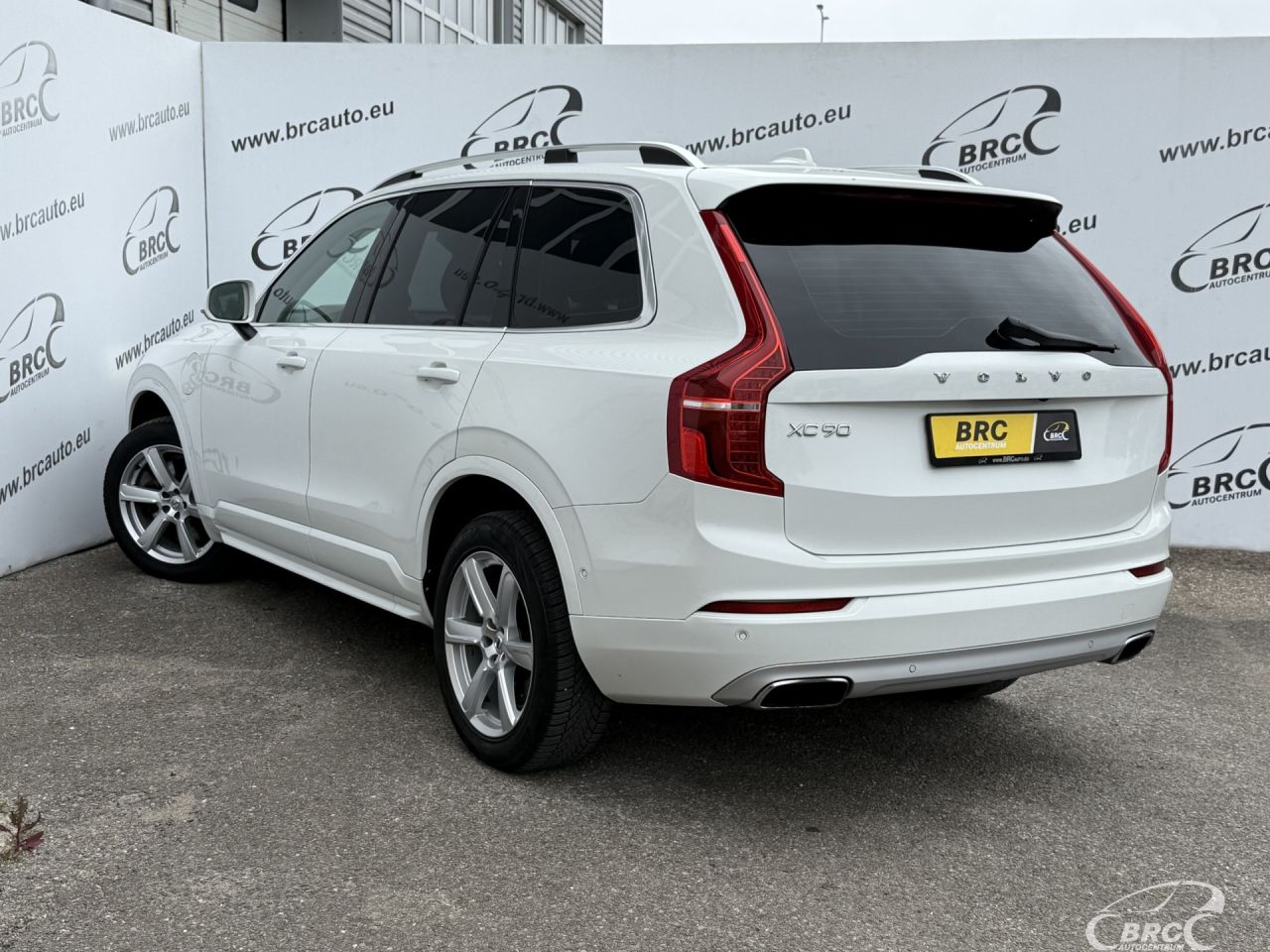 Volvo XC90 | 46