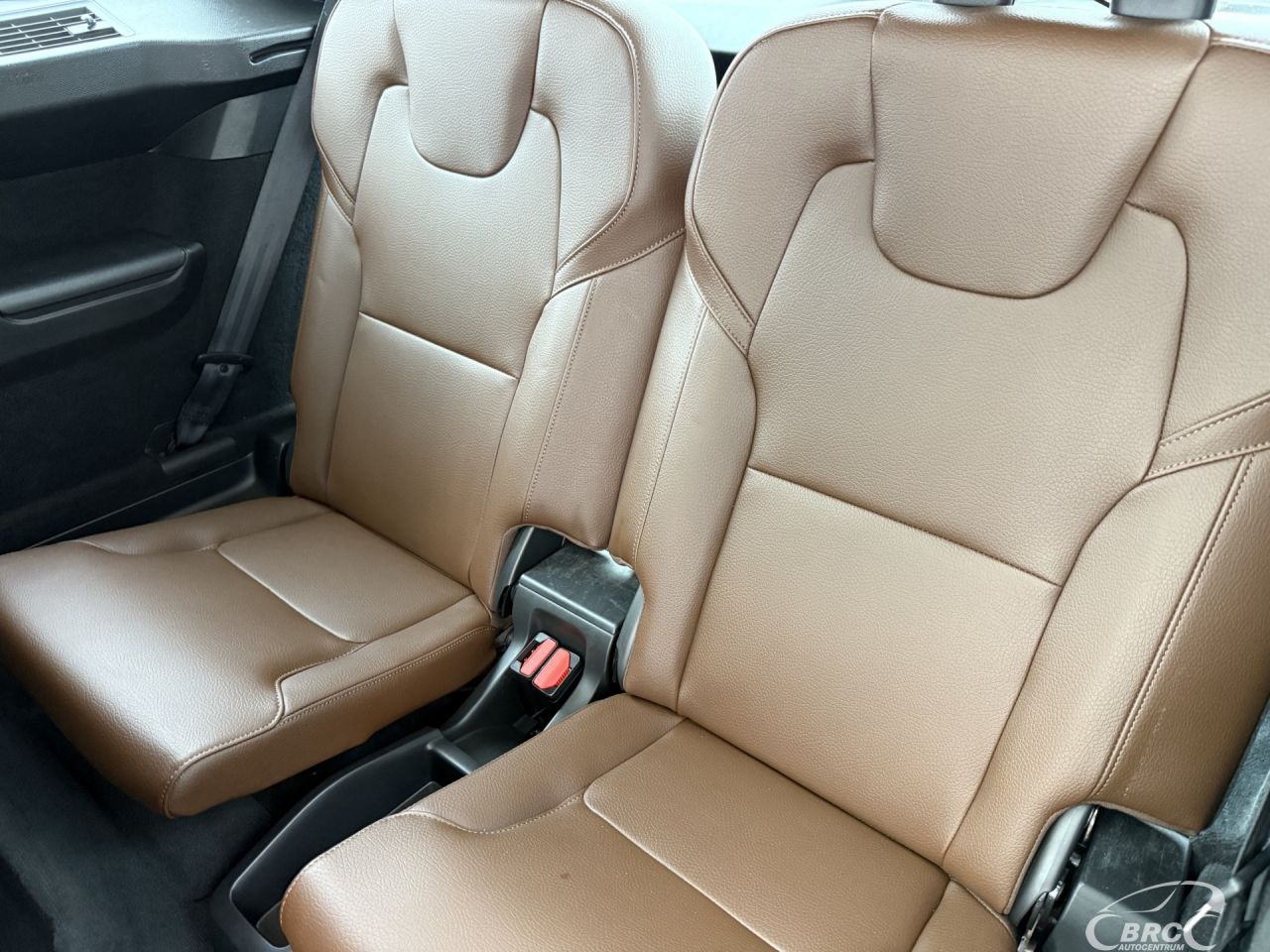 Volvo XC90 | 21