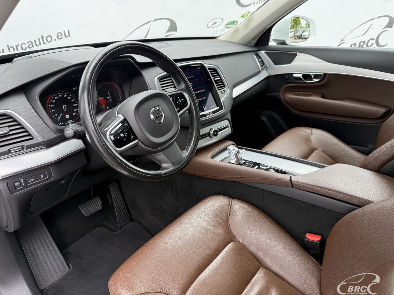 Volvo XC90 | 26
