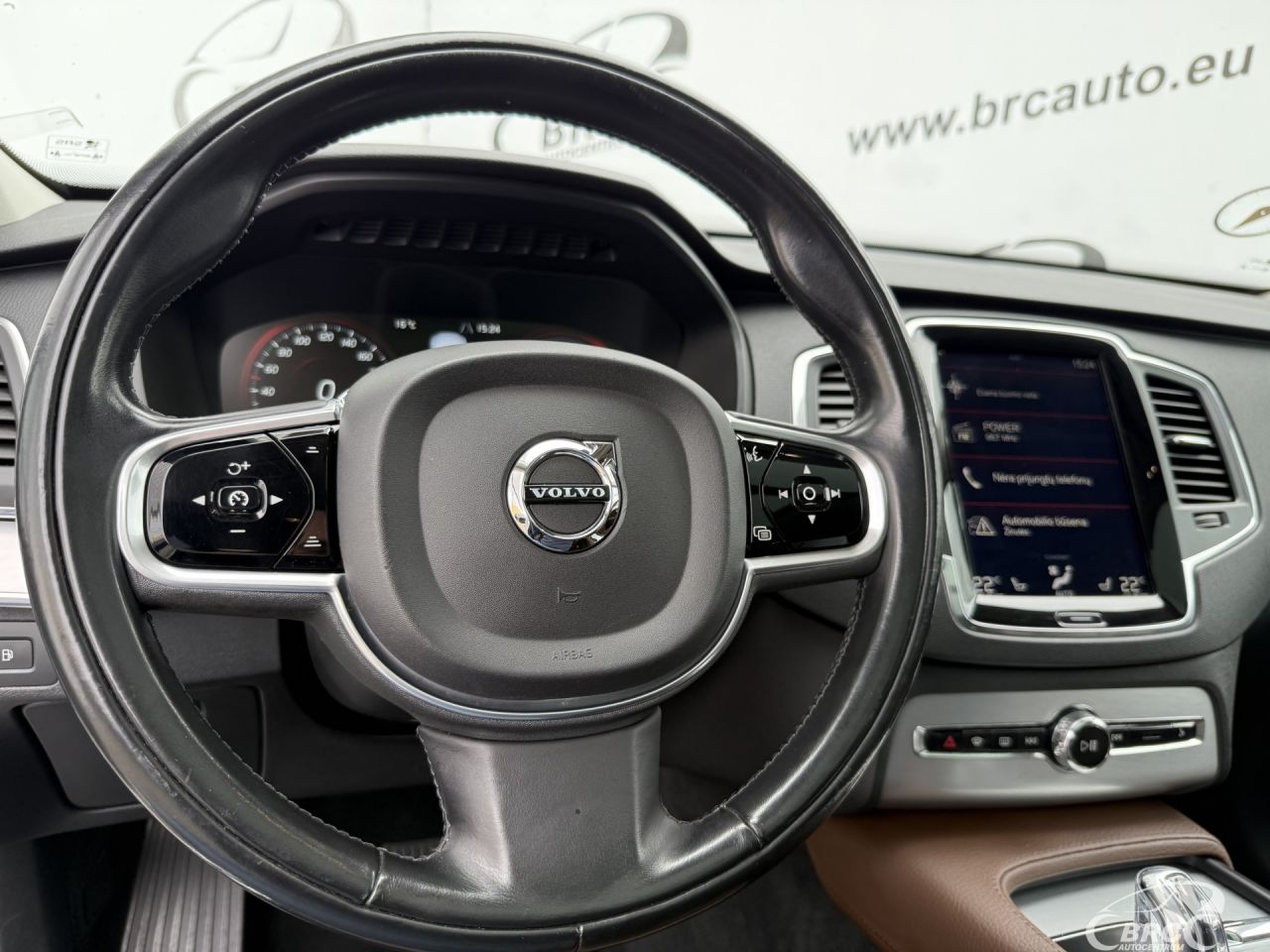 Volvo XC90 | 28