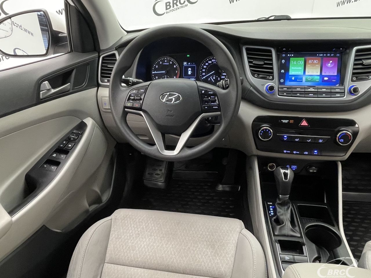 Hyundai Tucson | 12