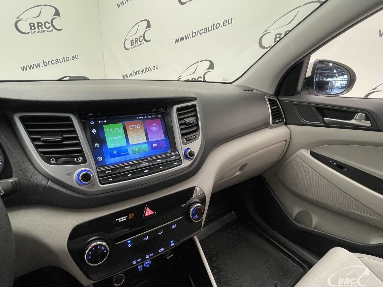 Hyundai Tucson | 24