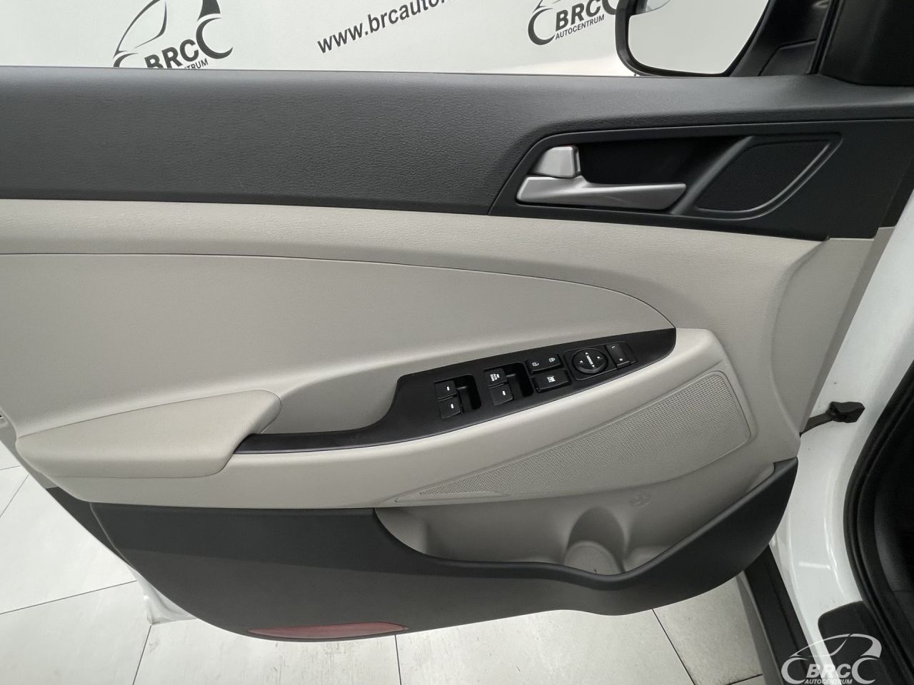 Hyundai Tucson | 18
