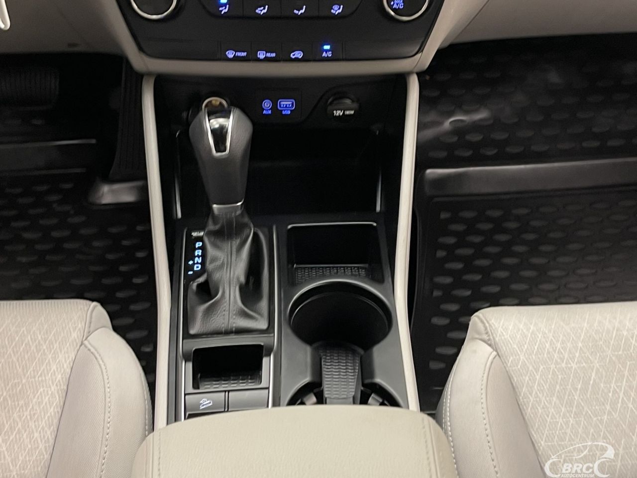 Hyundai Tucson | 16
