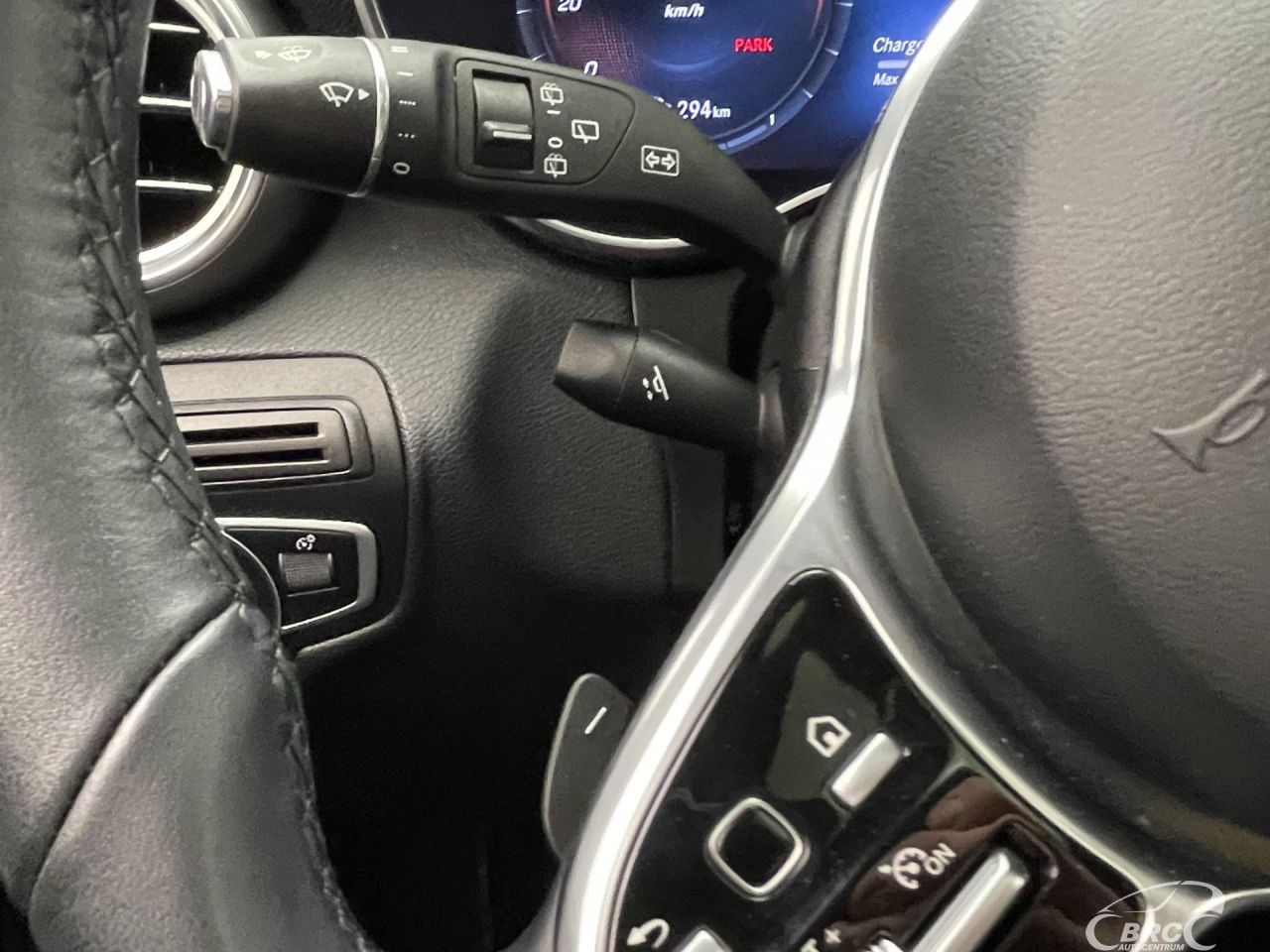 Mercedes-Benz GLC300 | 41