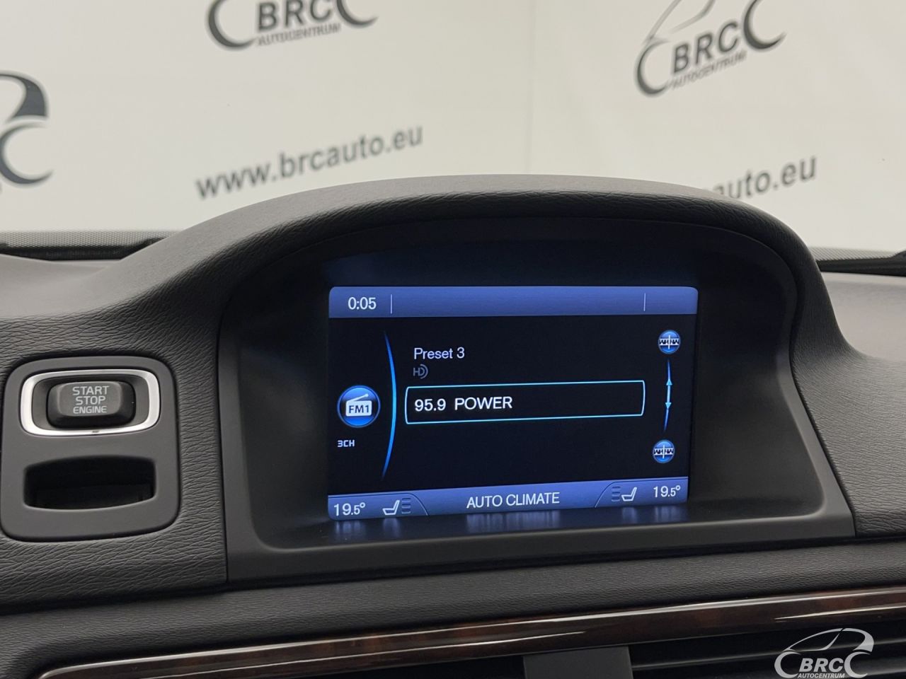 Volvo XC70 | 33