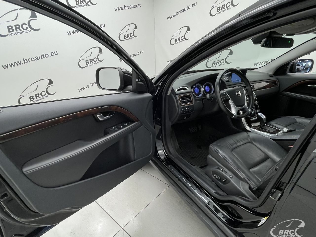 Volvo XC70 | 16