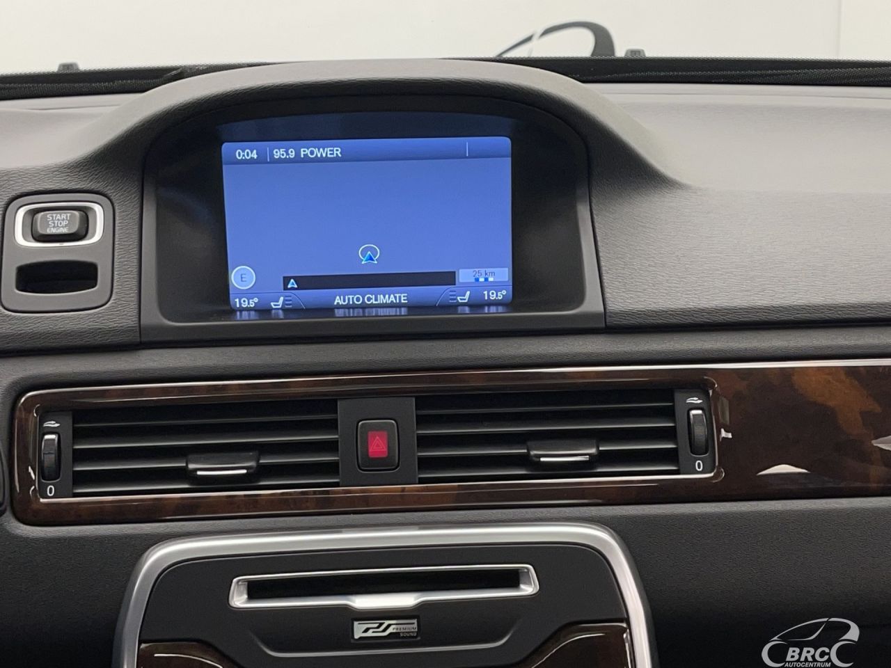 Volvo XC70 | 14