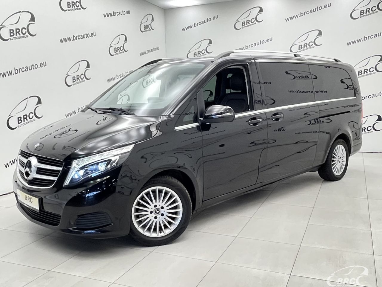 Mercedes-Benz V250 | 0