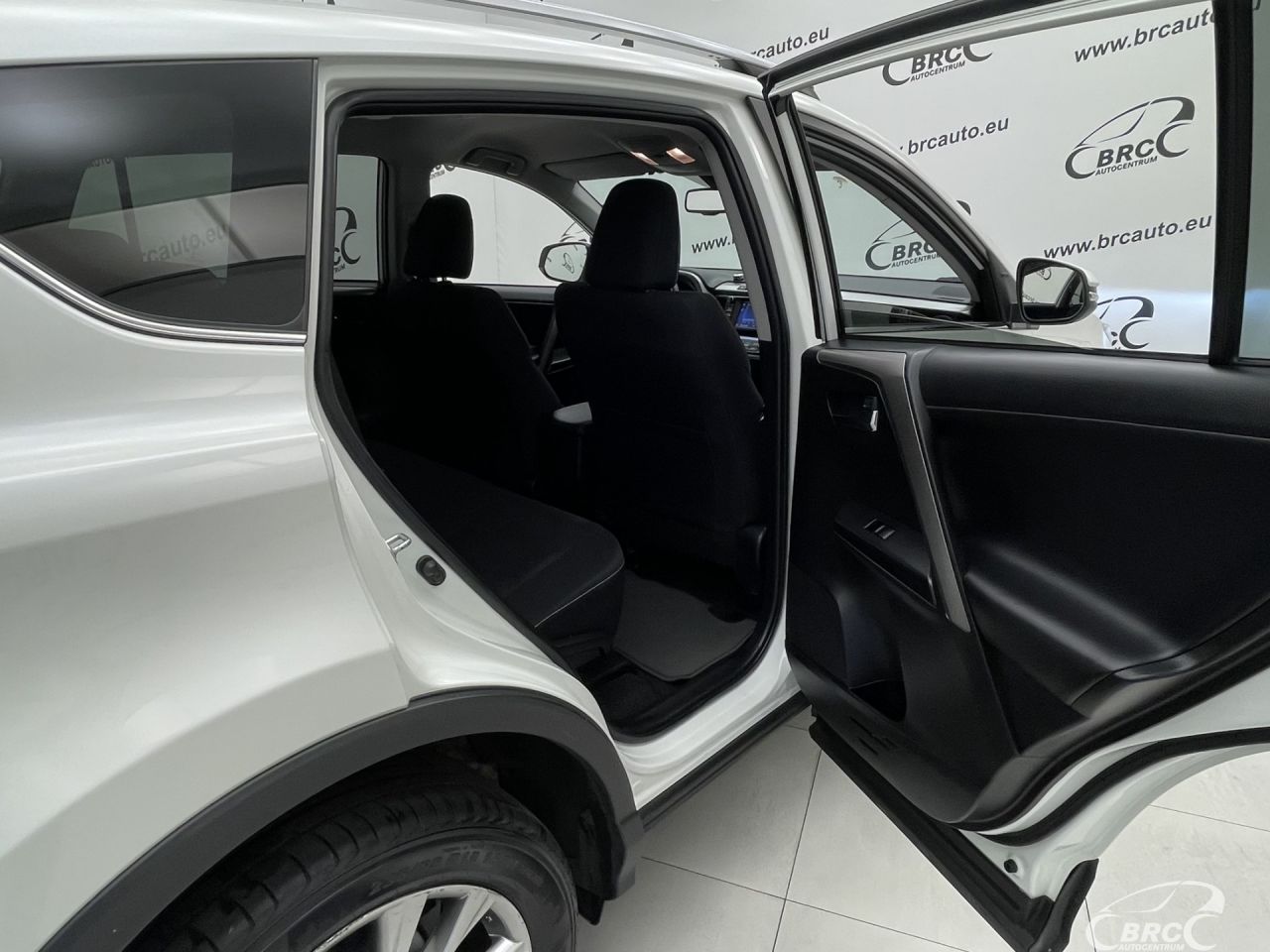 Toyota RAV4 | 11