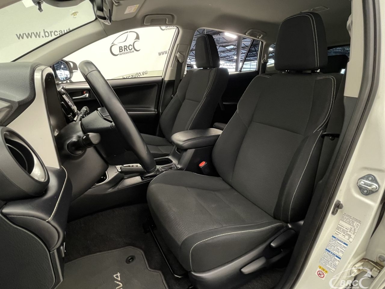 Toyota RAV4 | 23