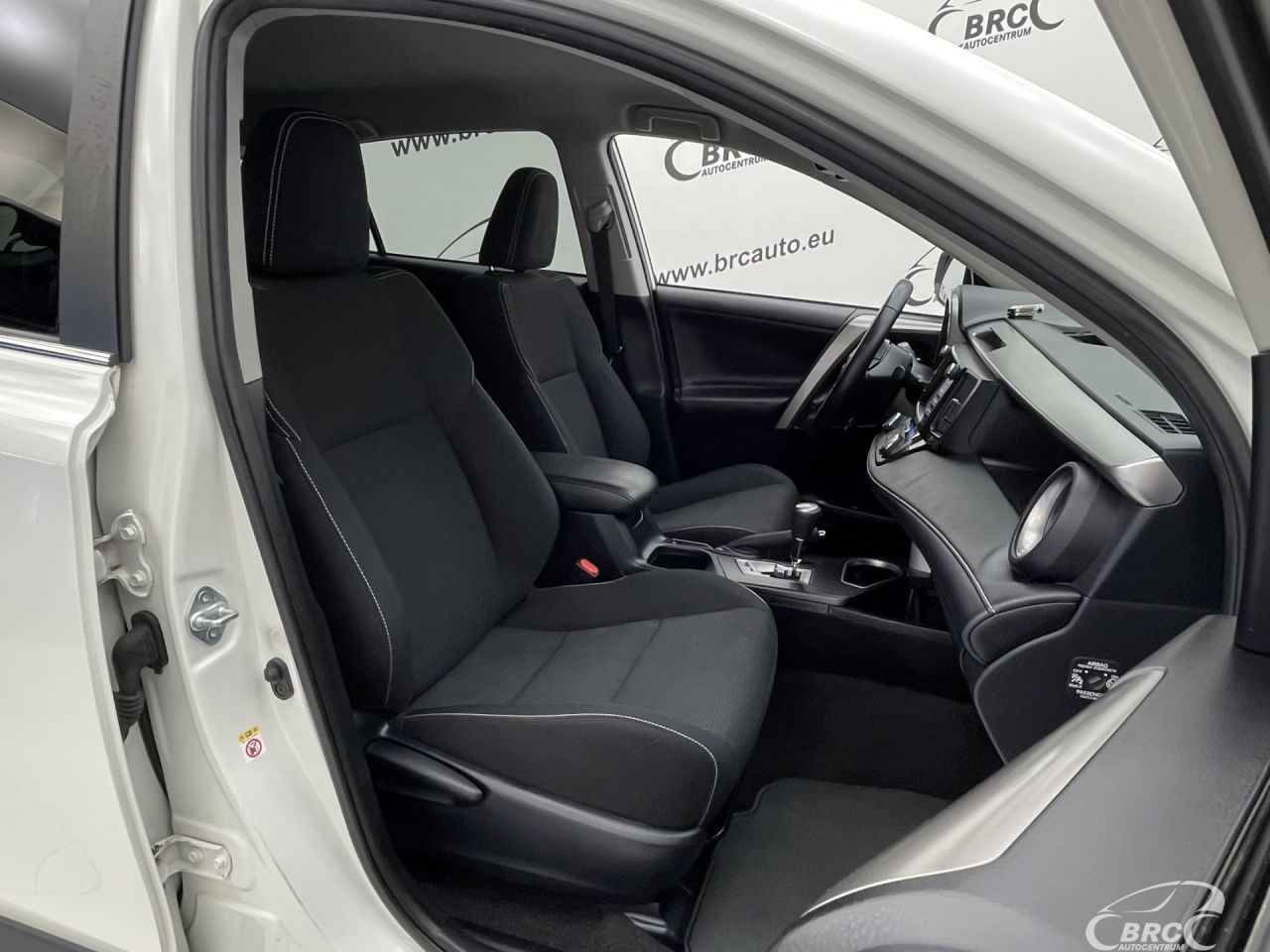 Toyota RAV4 | 6