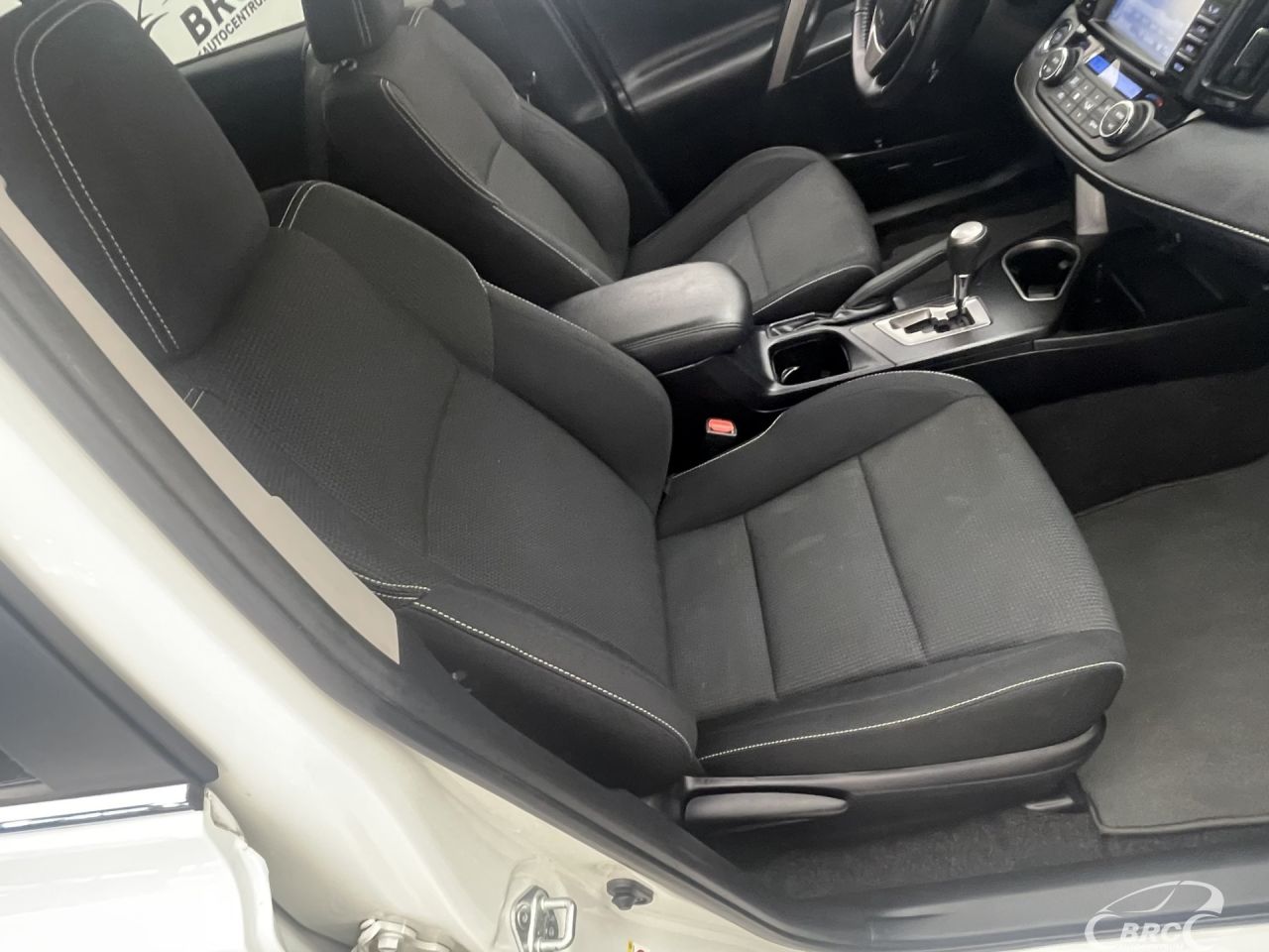 Toyota RAV4 | 4