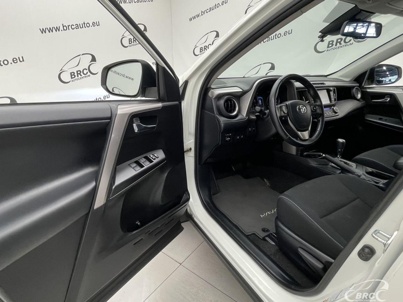 Toyota RAV4 | 19