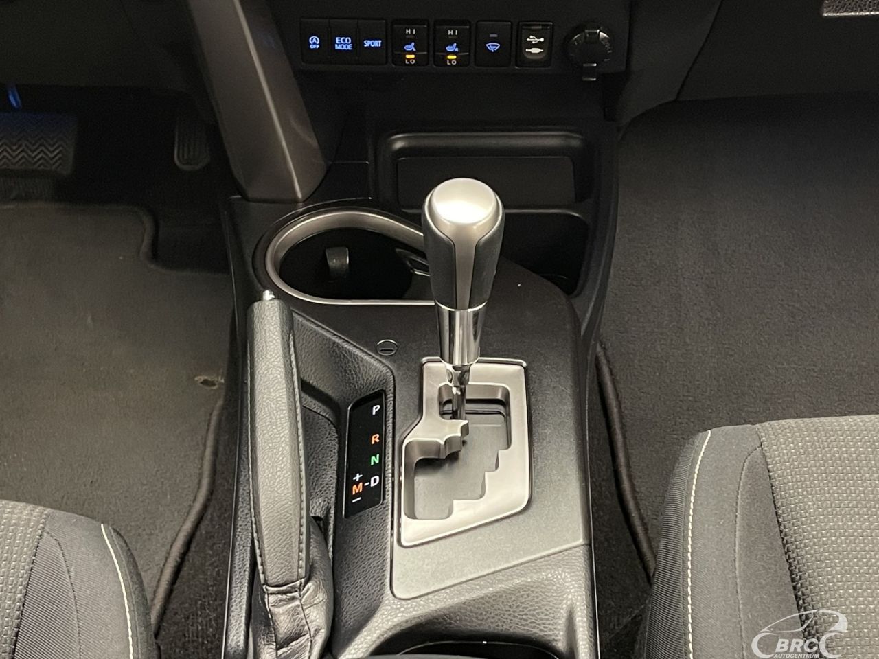 Toyota RAV4 | 18