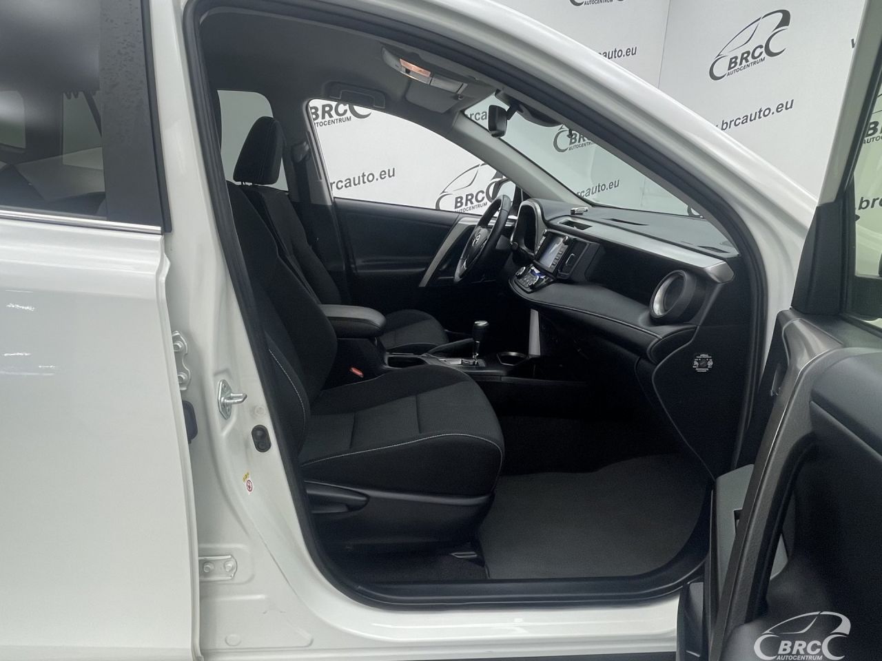 Toyota RAV4 | 3