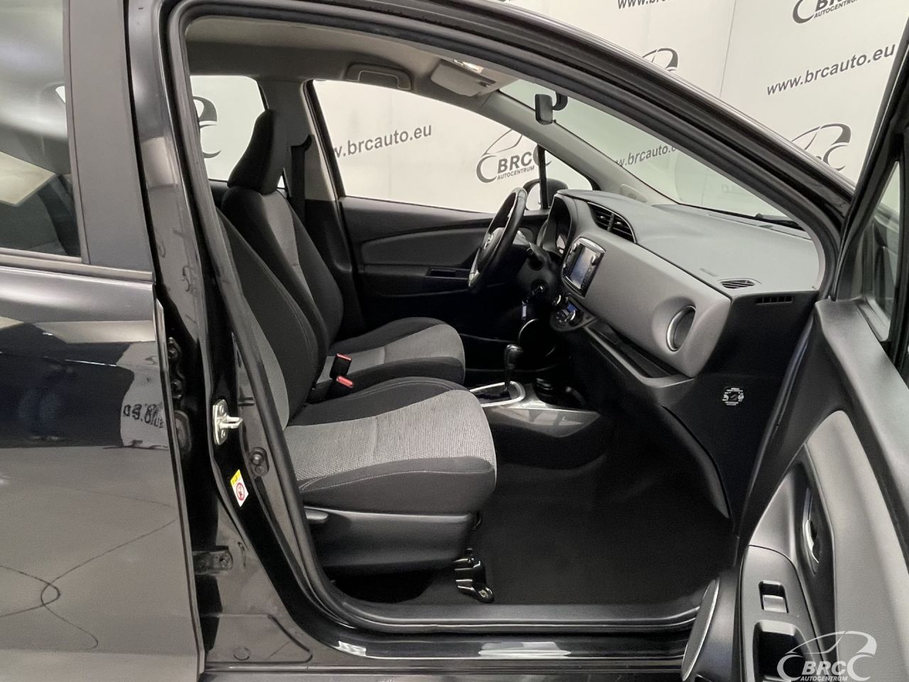 Toyota Yaris | 3