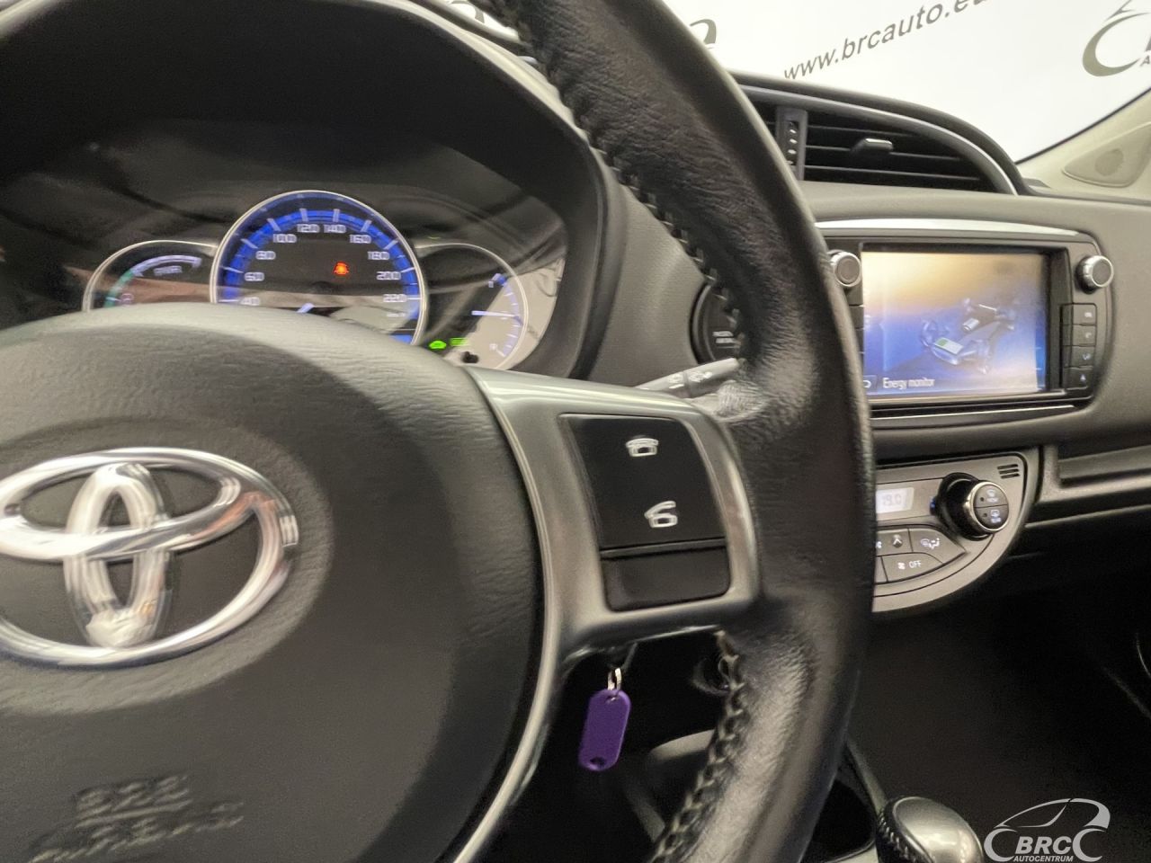 Toyota Yaris | 26