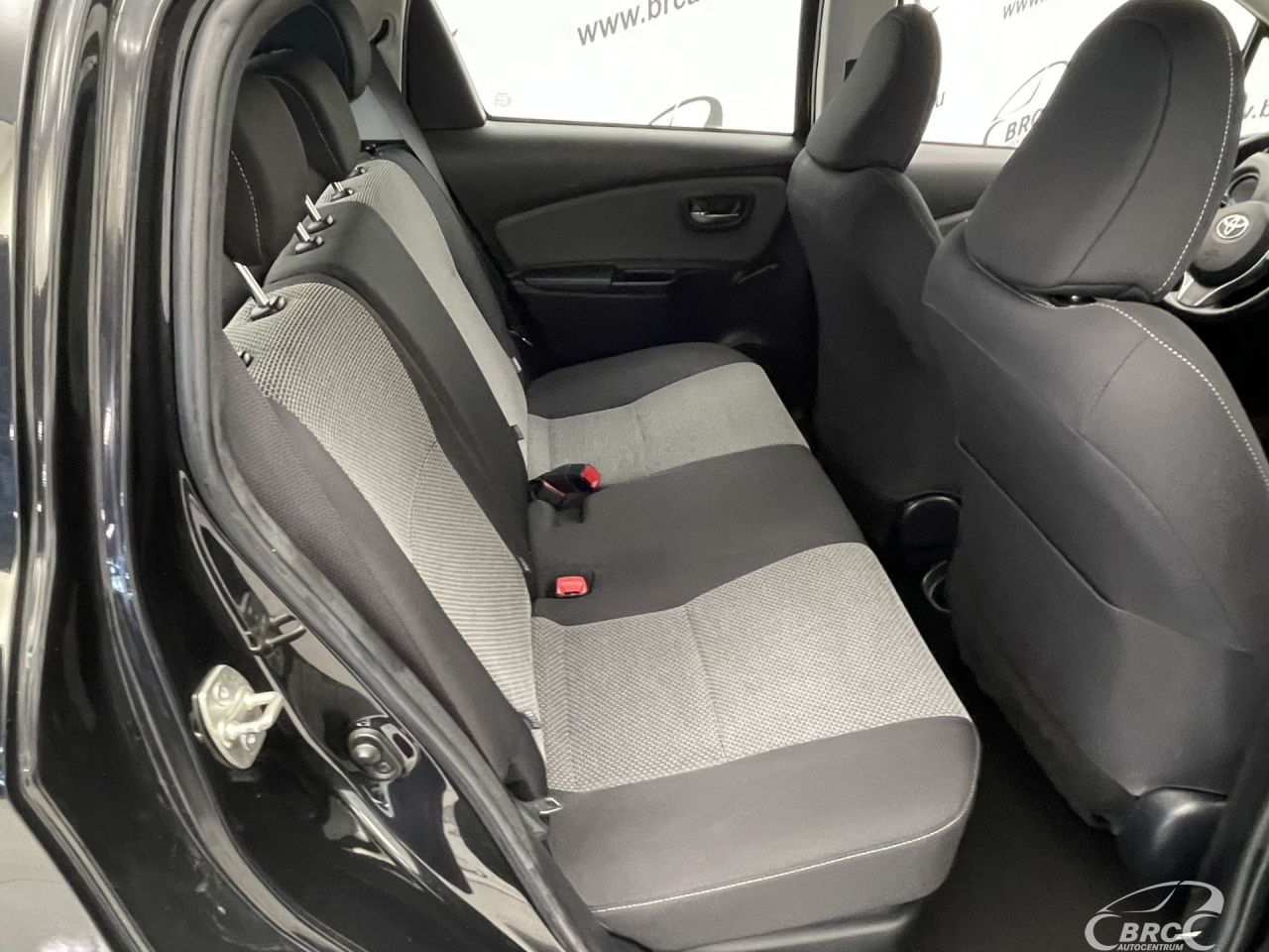 Toyota Yaris | 9