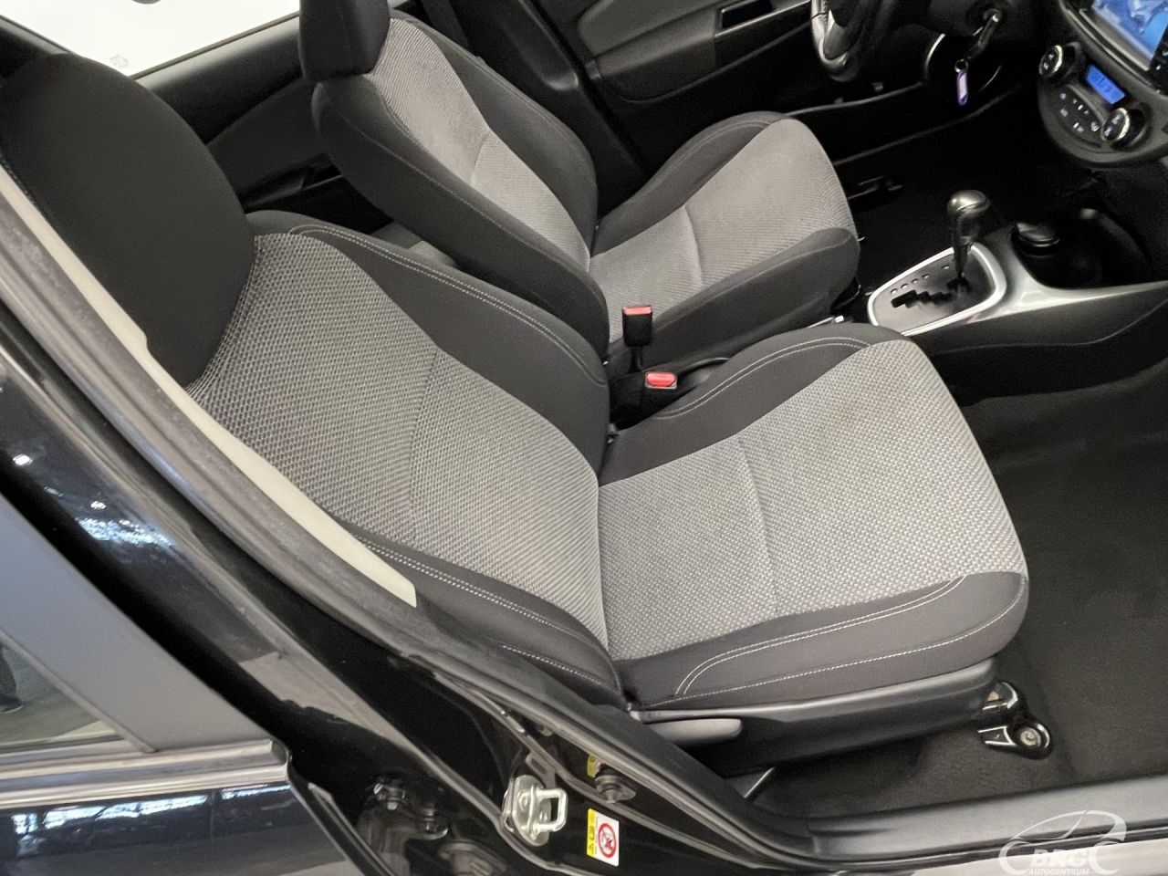 Toyota Yaris | 4