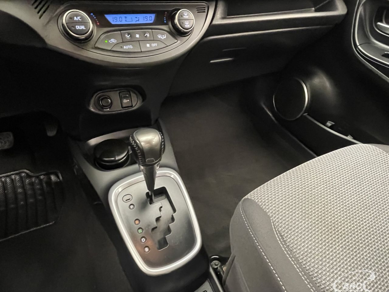 Toyota Yaris | 23