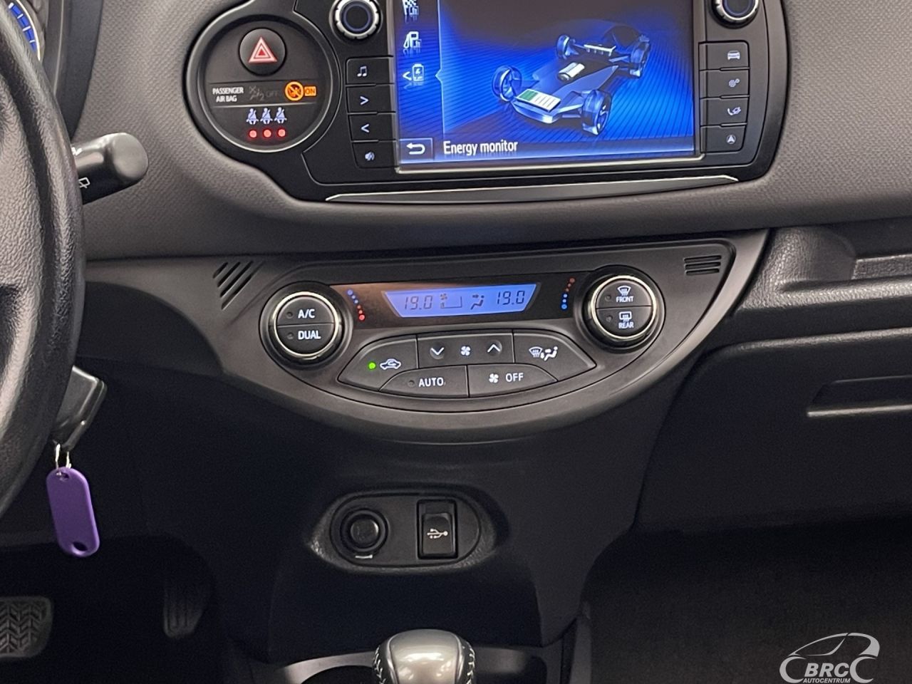 Toyota Yaris | 15