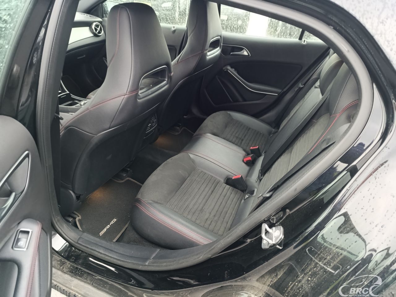 Mercedes-Benz GLA250 | 21