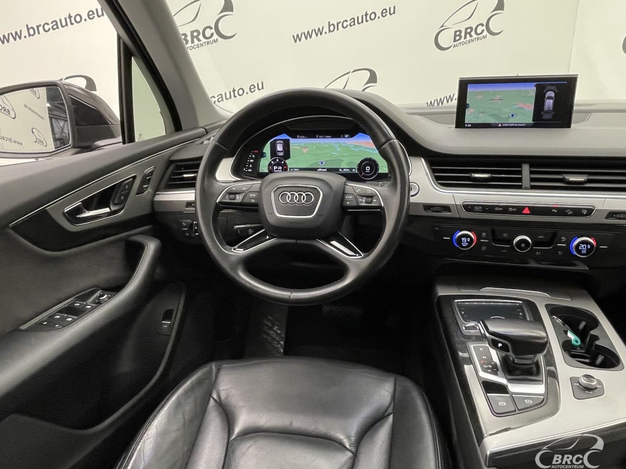 Audi Q7 | 12