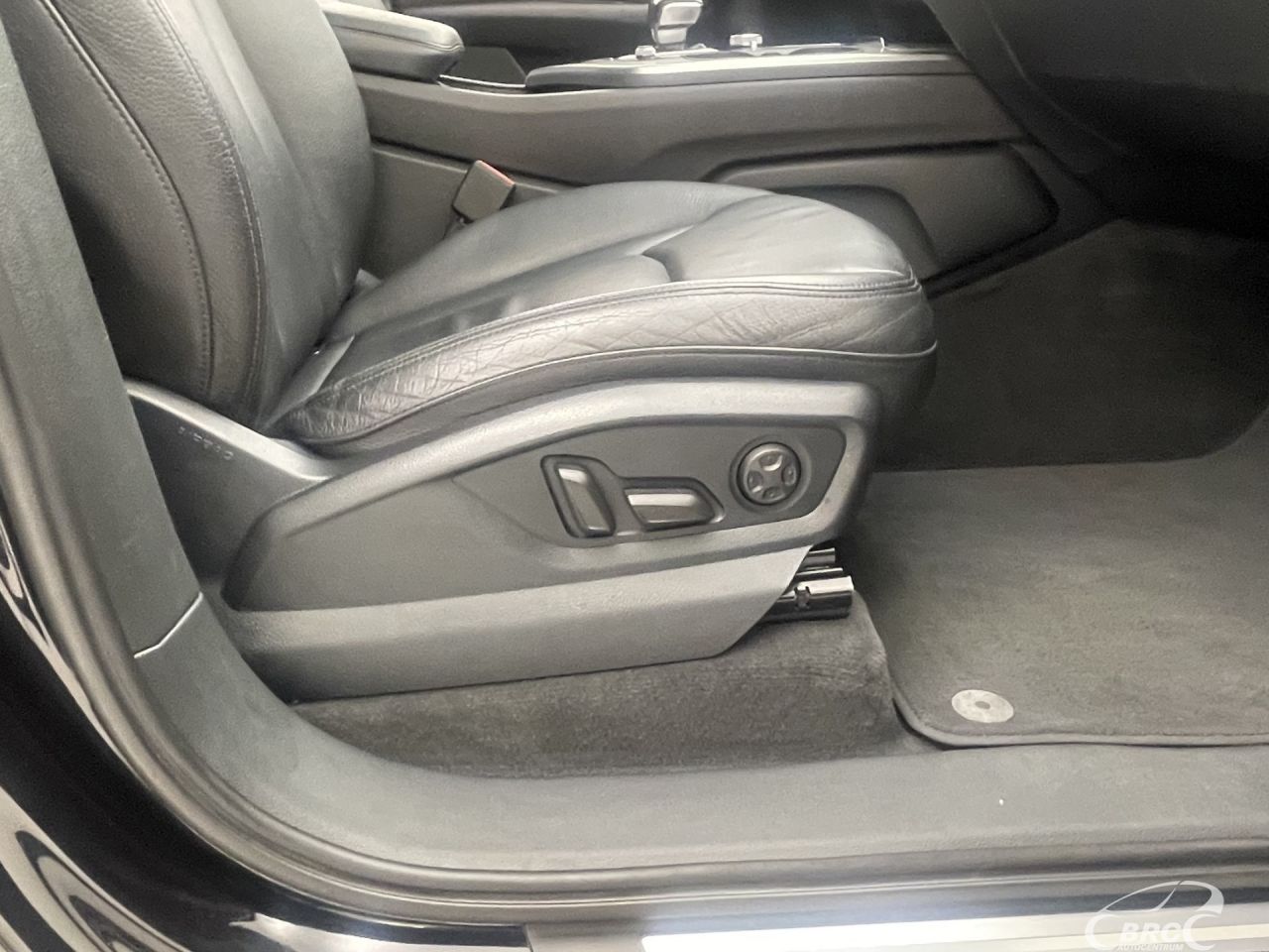 Audi Q7 | 5