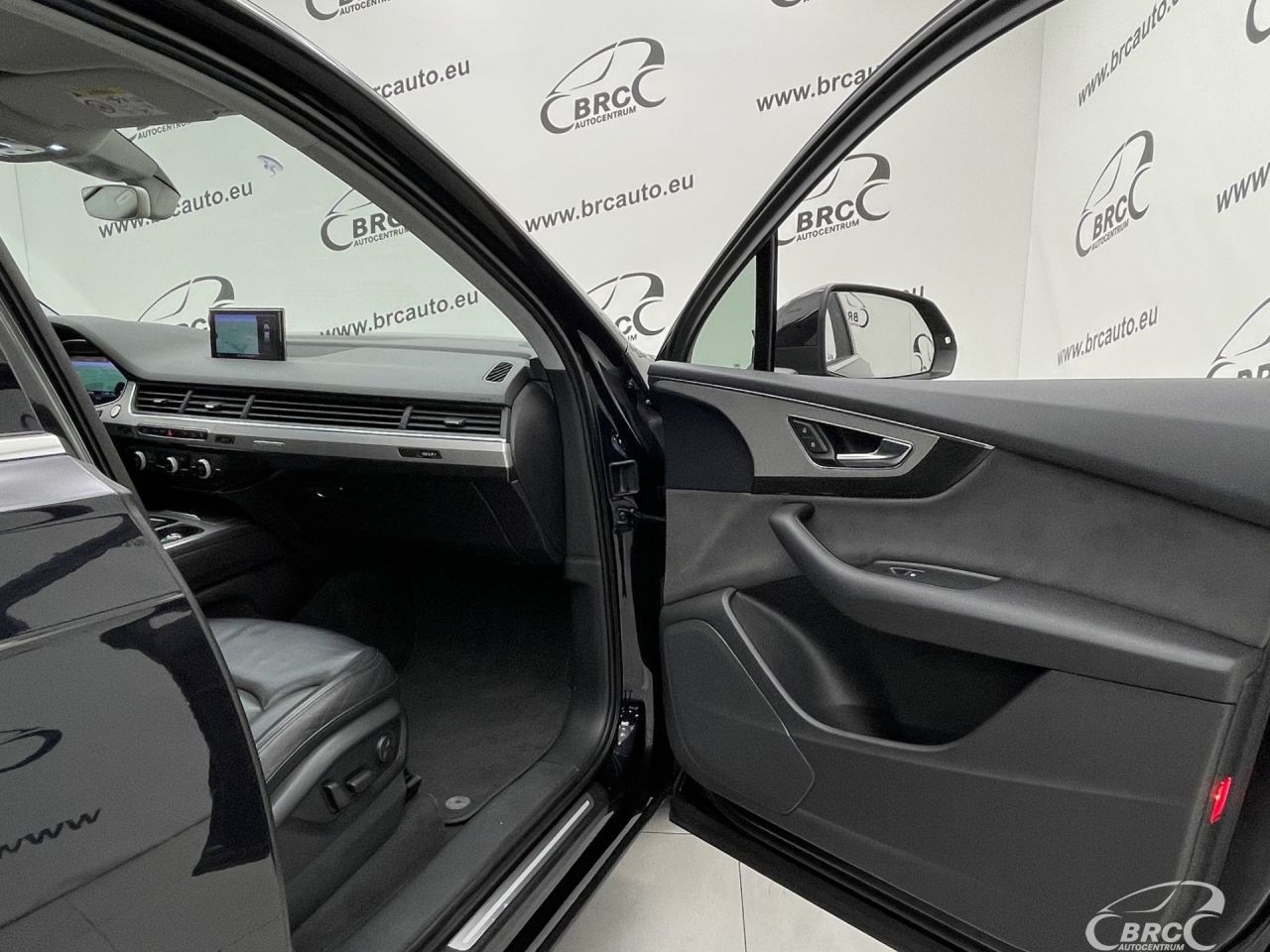 Audi Q7 | 7