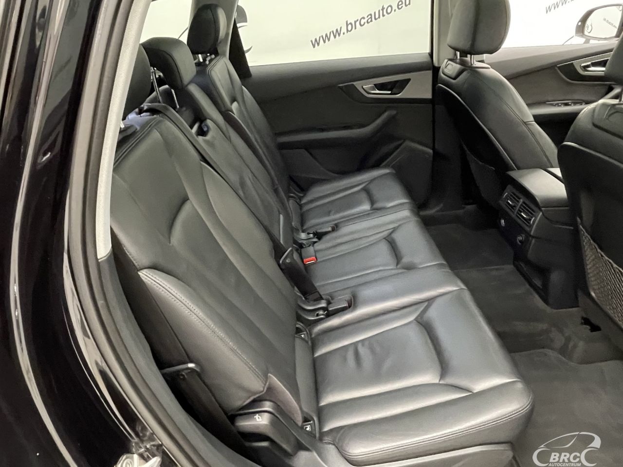 Audi Q7 | 9