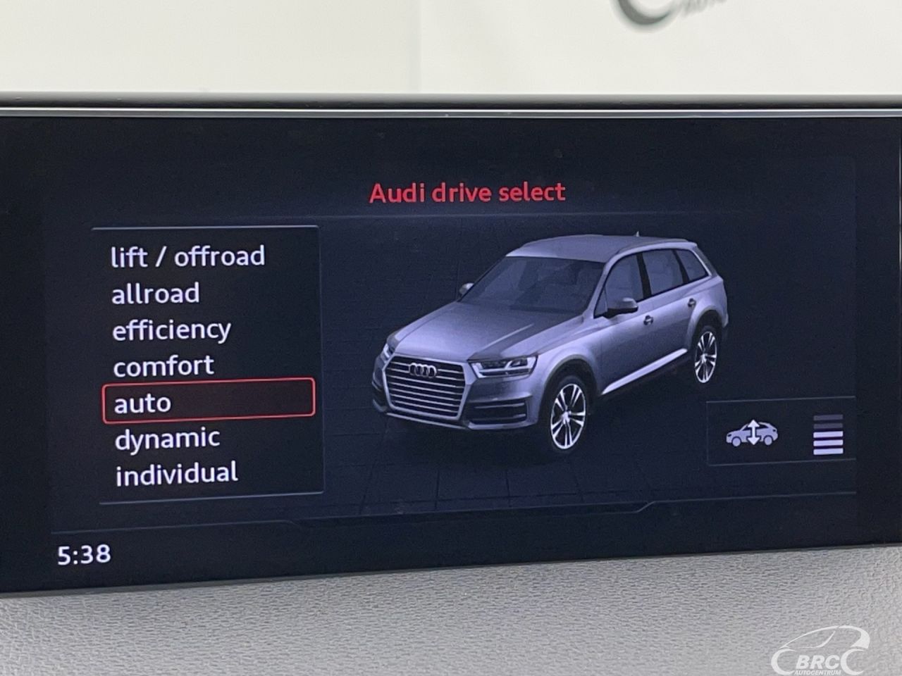 Audi Q7 | 36